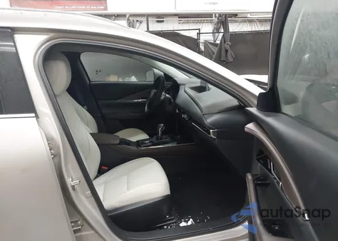 2024 Mazda Cx-30 2.5 S Premium Package z USA, uszkodzony, nr VIN 3MVDMBDM0RM711690